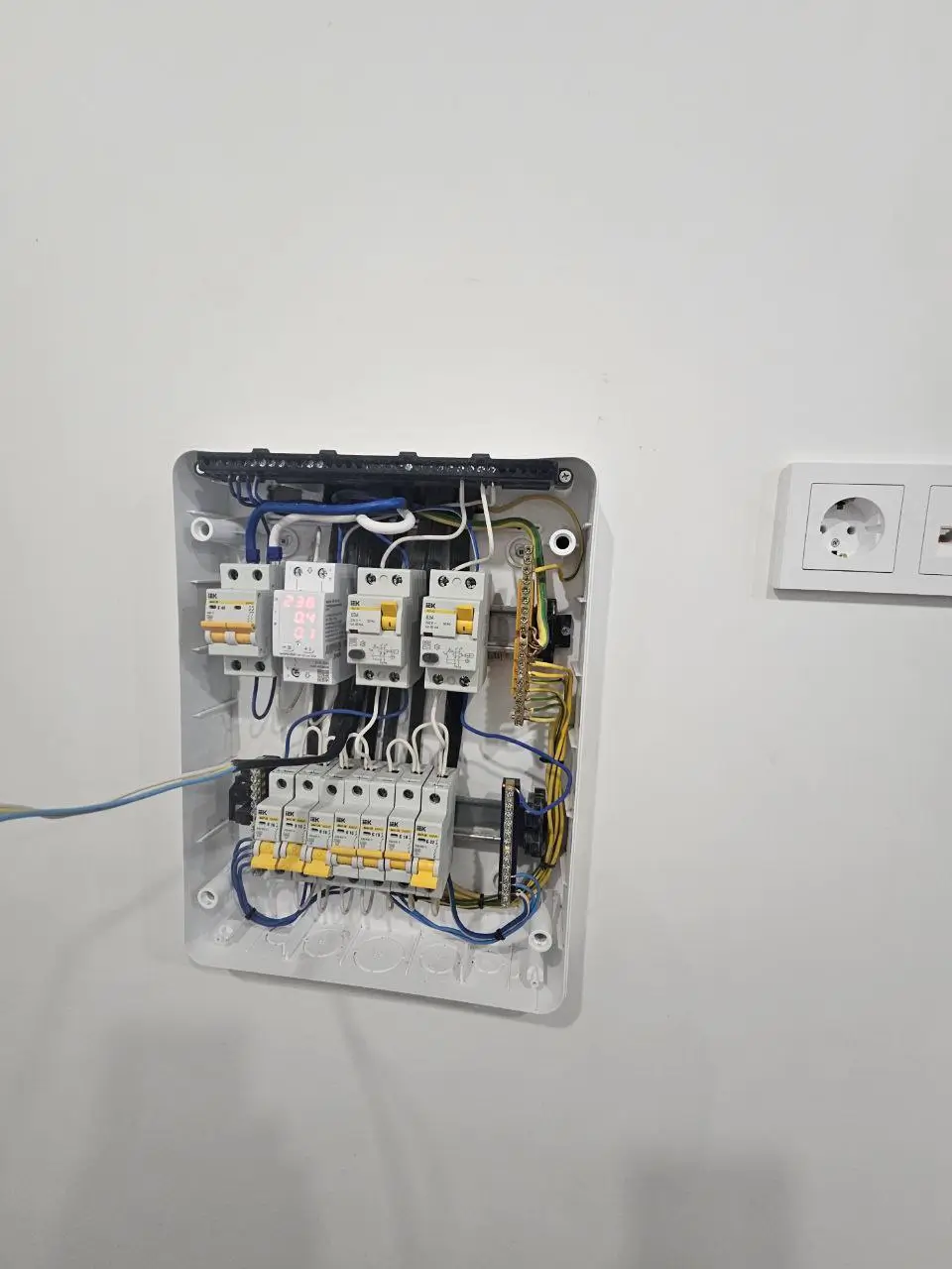 Электрика и сантехника